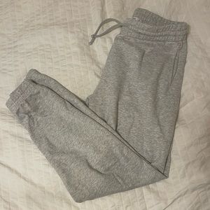 Aritzia TNA sweatpants